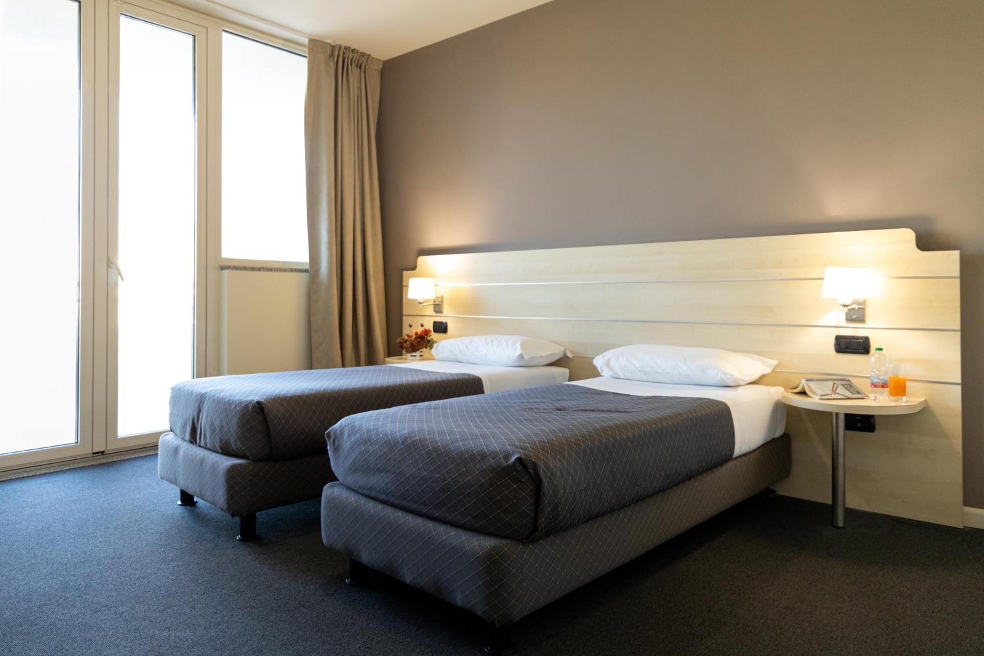 Hotel Giallo Noceto Kültér fotó