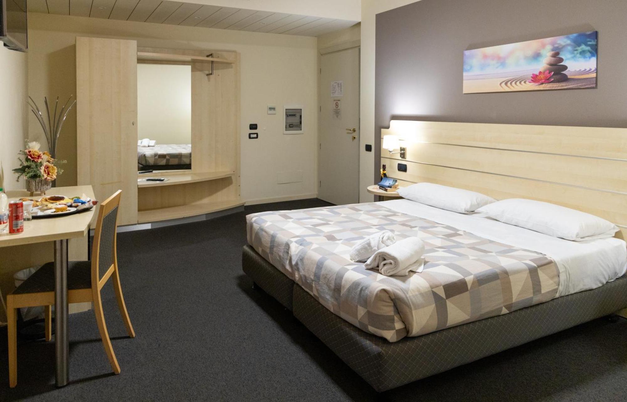 Hotel Giallo Noceto Kültér fotó
