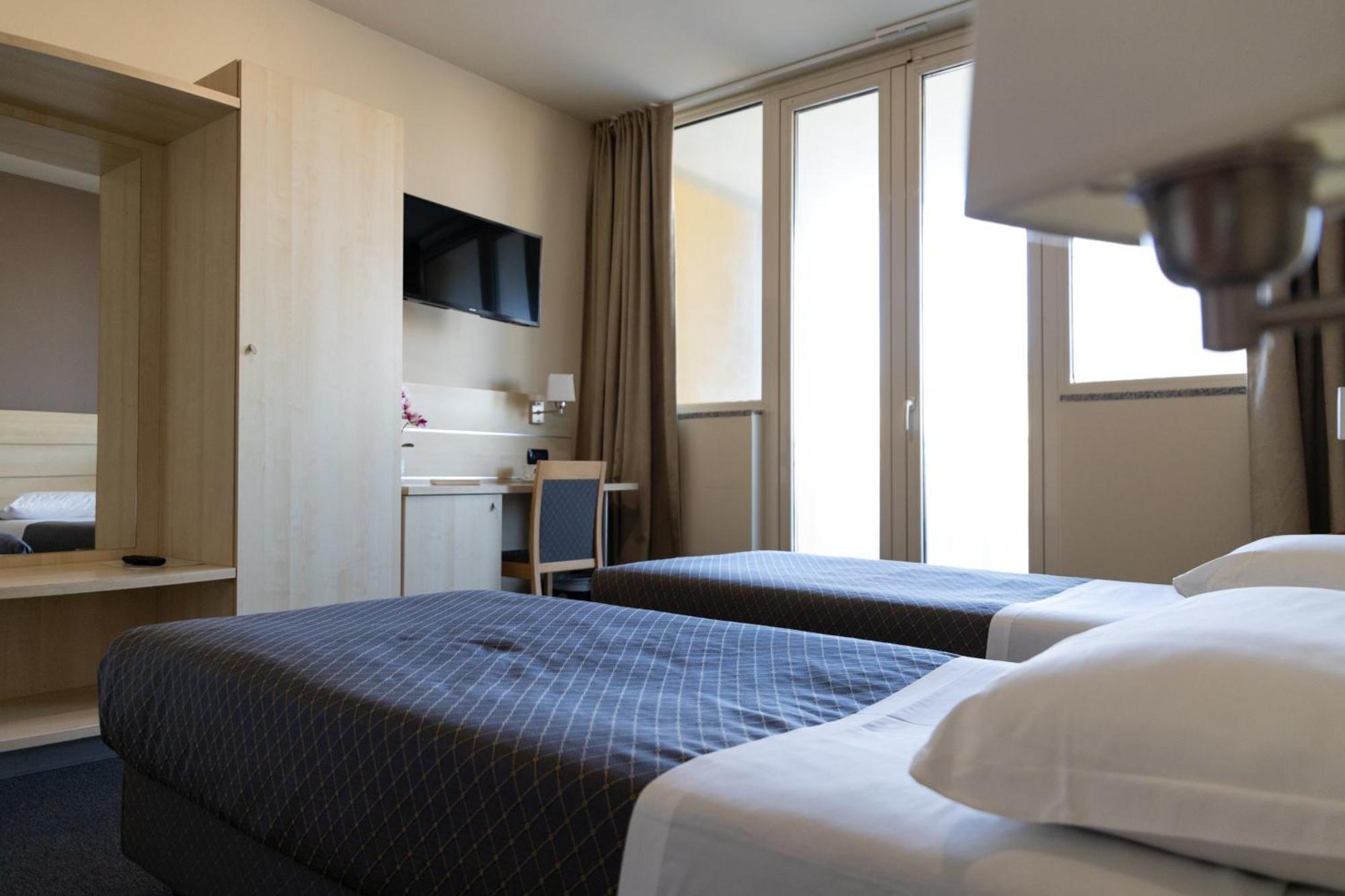 Hotel Giallo Noceto Kültér fotó