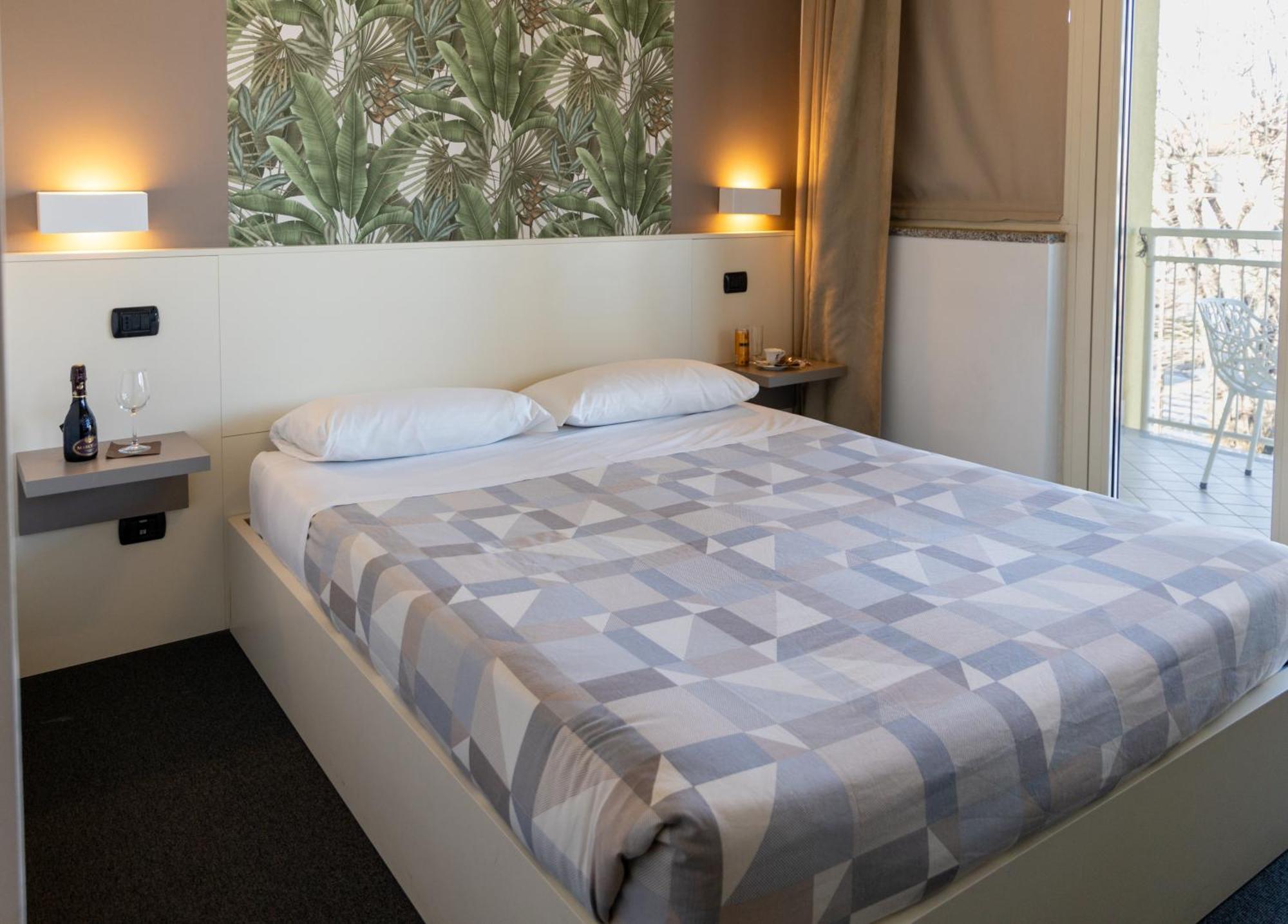 Hotel Giallo Noceto Kültér fotó