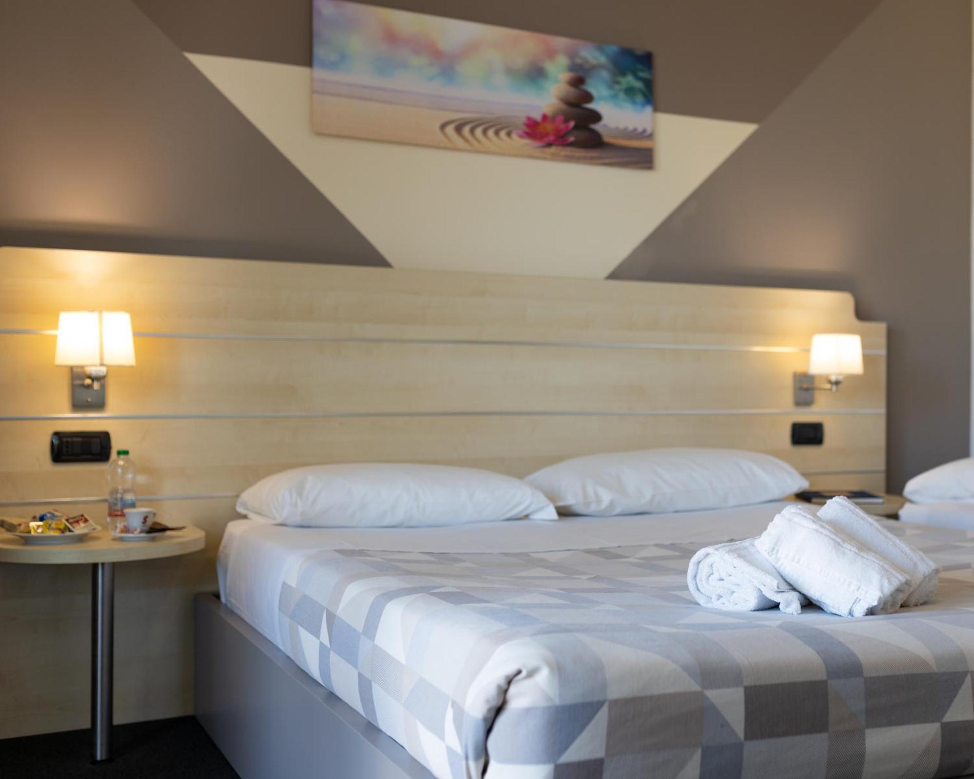 Hotel Giallo Noceto Kültér fotó